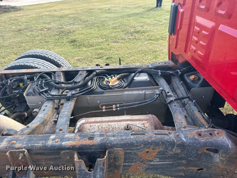 image for item FB7434 2019 Chevrolet Silverado 3500HD Crew Cab pickup truck