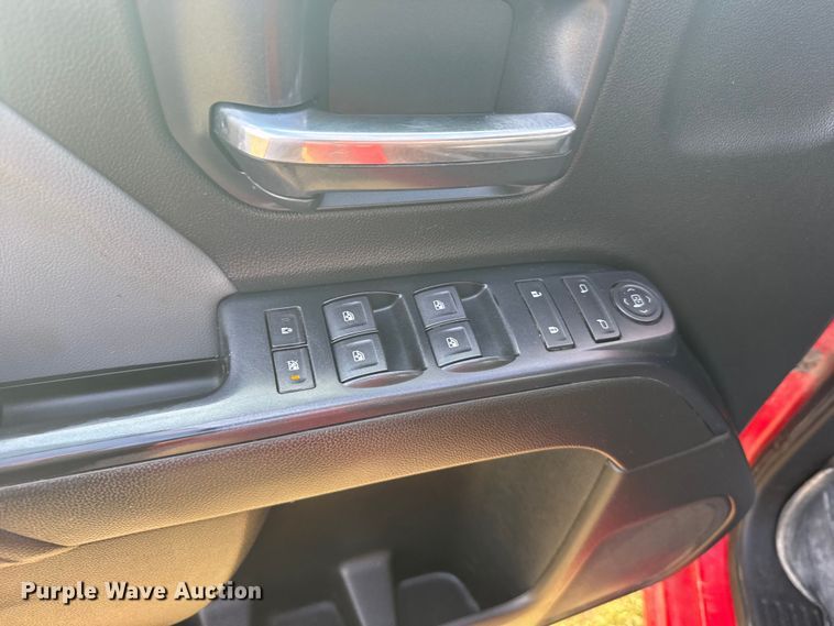 image for item FB7434 2019 Chevrolet Silverado 3500HD Crew Cab pickup truck