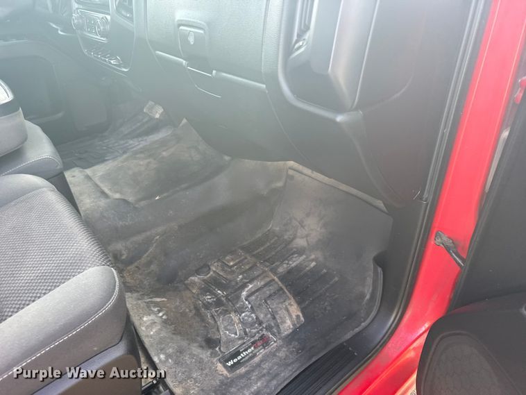 image for item FB7434 2019 Chevrolet Silverado 3500HD Crew Cab pickup truck