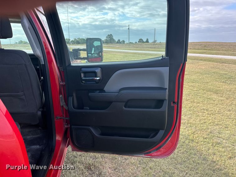 image for item FB7434 2019 Chevrolet Silverado 3500HD Crew Cab pickup truck