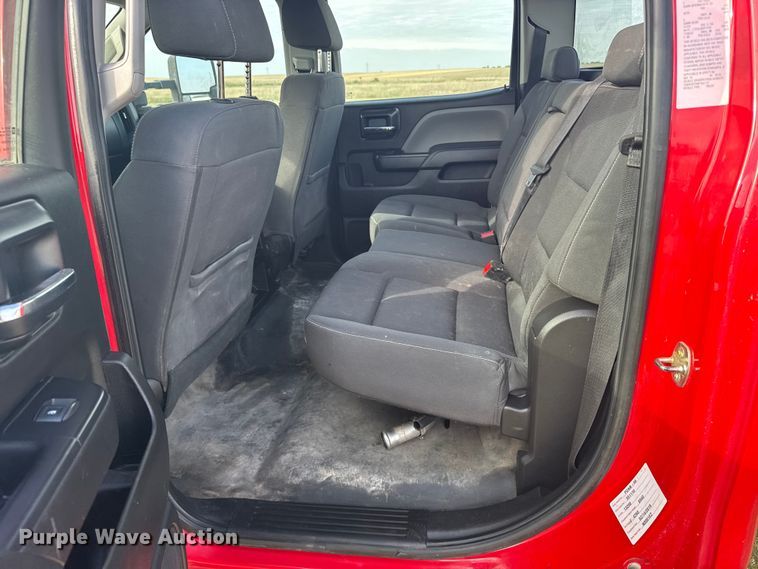 image for item FB7434 2019 Chevrolet Silverado 3500HD Crew Cab pickup truck