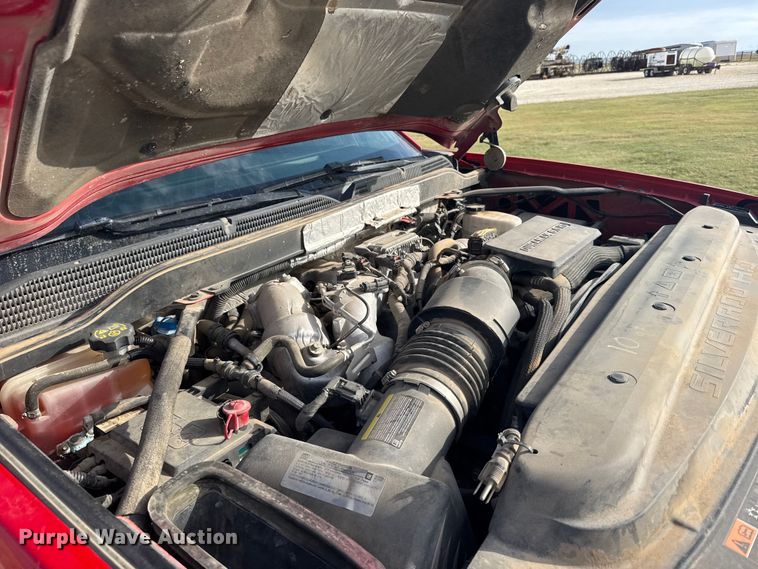 image for item FB7434 2019 Chevrolet Silverado 3500HD Crew Cab pickup truck
