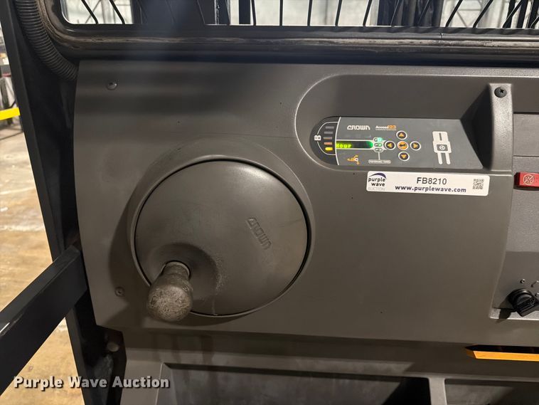 image for item FB8210 2019 Crown SP3520-30 order picker