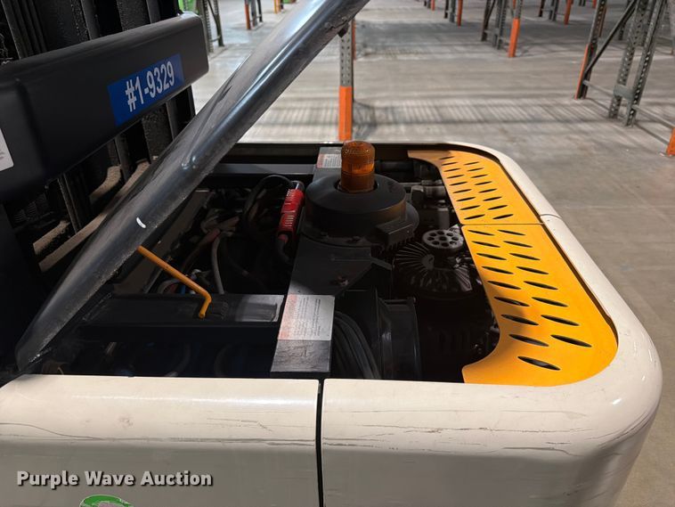 image for item FB8211 2019 Crown SP3520-30 order picker