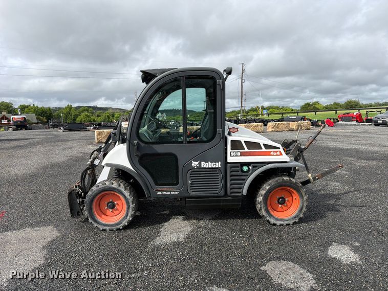 image for item FB8213 2015 Bobcat Toolcat 5610 utility vehicle