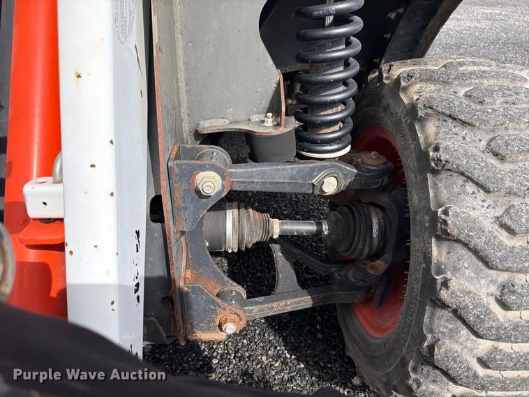 image for item FB8213 2015 Bobcat Toolcat 5610 utility vehicle