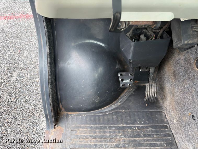 image for item FB8213 2015 Bobcat Toolcat 5610 utility vehicle