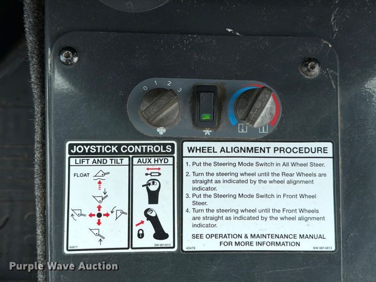 image for item FB8213 2015 Bobcat Toolcat 5610 utility vehicle