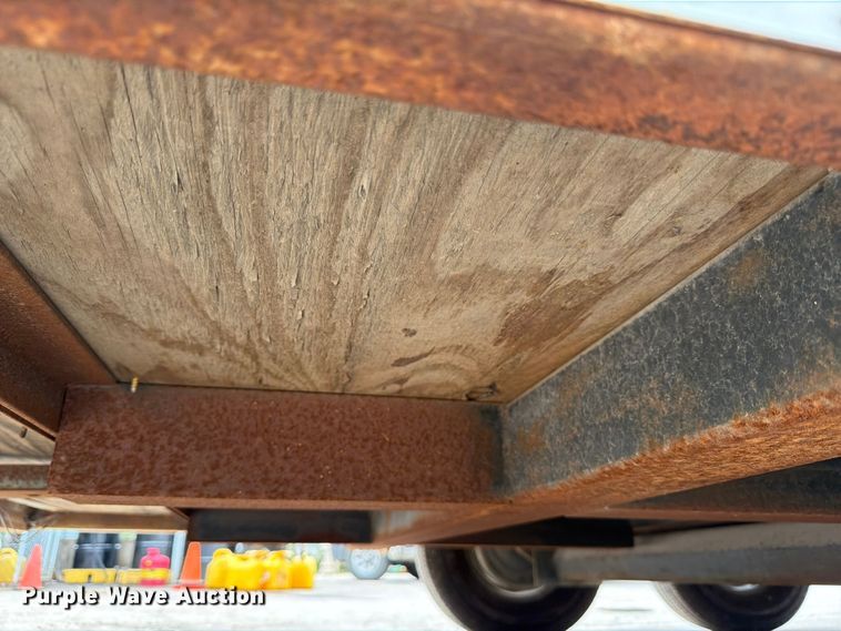 image for item FB8217 2003 CM Trailers enclosed cargo trailer