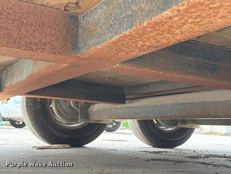 image for item FB8217 2003 CM Trailers enclosed cargo trailer