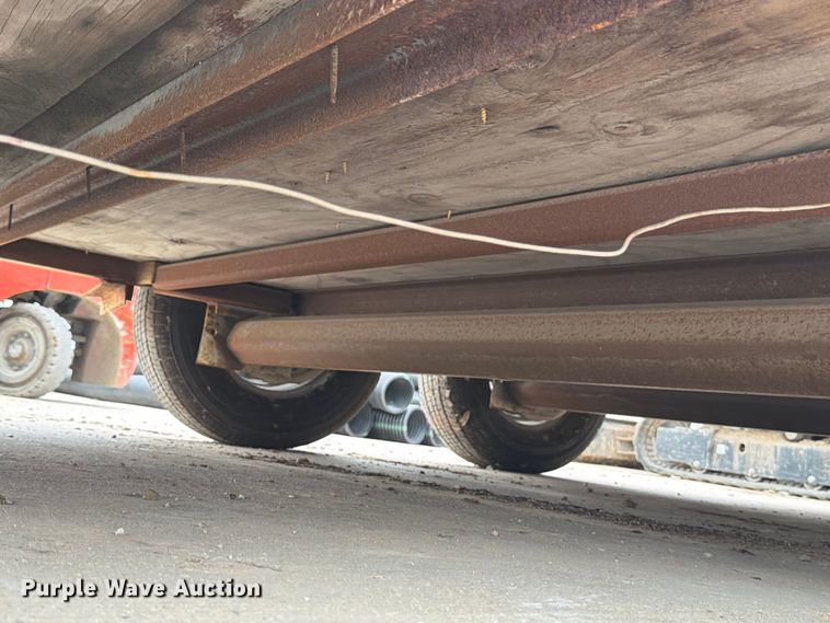 image for item FB8217 2003 CM Trailers enclosed cargo trailer