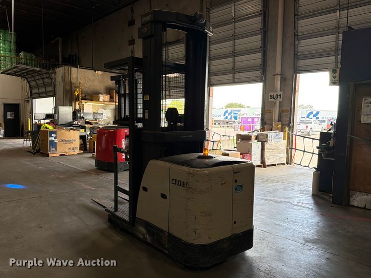 image for item FB8221 2018 Crown SP3520-30 order picker