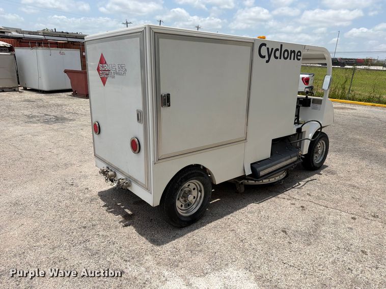 image for item FB8225 Nilfisk-Advance Cyclone 4500 4WS surface cleaner