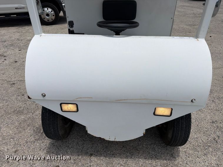 image for item FB8225 Nilfisk-Advance Cyclone 4500 4WS surface cleaner