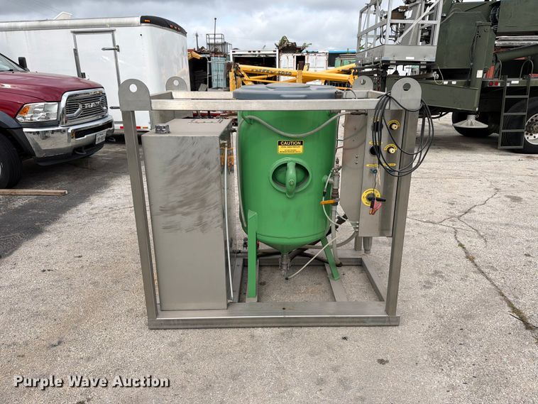 image for item FB8227 2014 Geo-Blaster GB 600 sand blaster