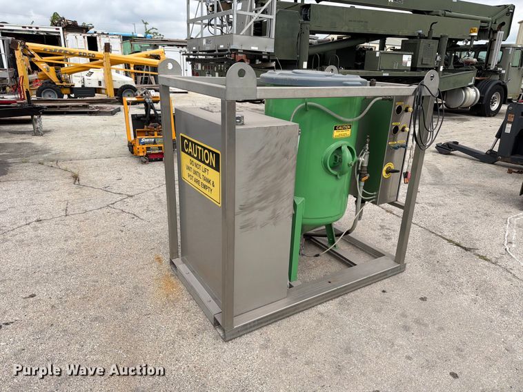 image for item FB8227 2014 Geo-Blaster GB 600 sand blaster