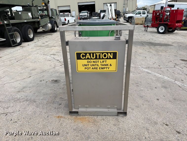 image for item FB8227 2014 Geo-Blaster GB 600 sand blaster