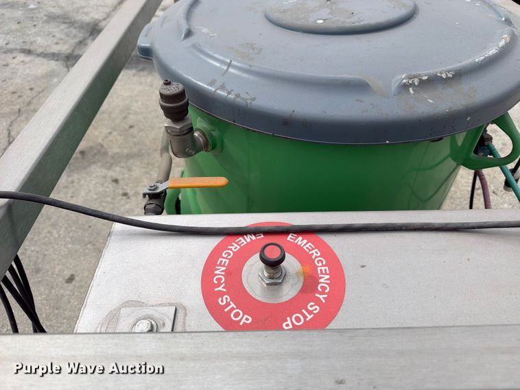 image for item FB8227 2014 Geo-Blaster GB 600 sand blaster