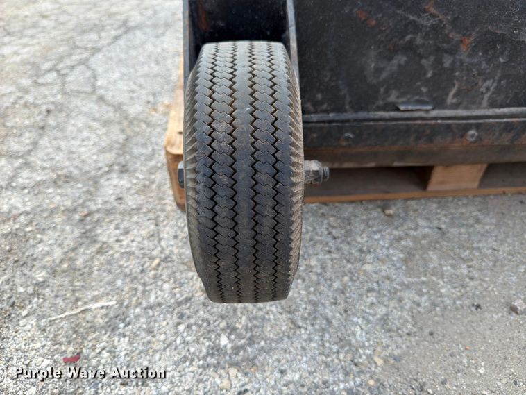image for item FB8233 pressure washer