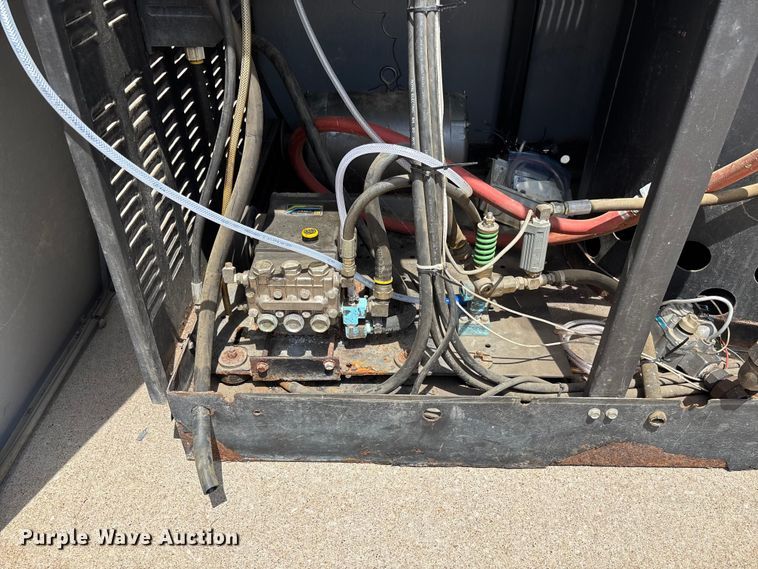 image for item FC1635 Landa VNG6-300218/R pressure washer