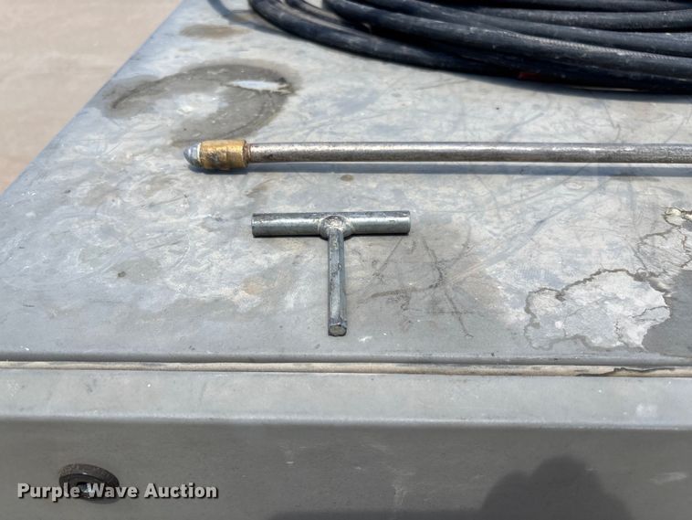 image for item FC1635 Landa VNG6-300218/R pressure washer