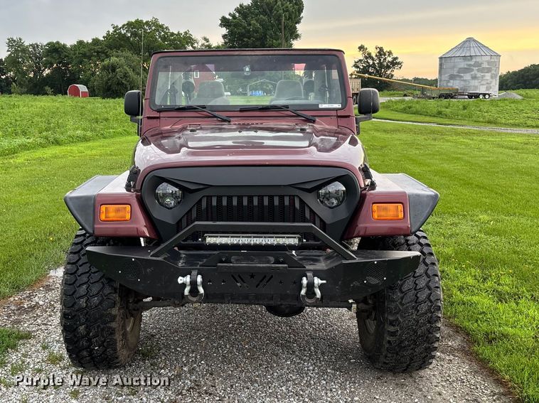 image for item FC1644 2003 Jeep Wrangler TJ Sahara Edition SUV