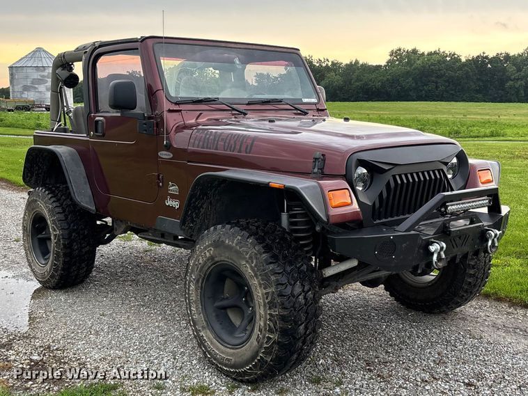 image for item FC1644 2003 Jeep Wrangler TJ Sahara Edition SUV