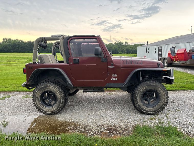 image for item FC1644 2003 Jeep Wrangler TJ Sahara Edition SUV