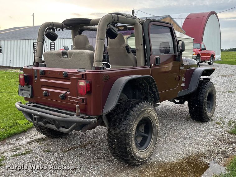 image for item FC1644 2003 Jeep Wrangler TJ Sahara Edition SUV
