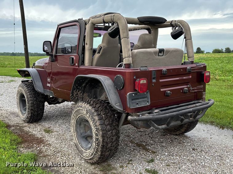 image for item FC1644 2003 Jeep Wrangler TJ Sahara Edition SUV