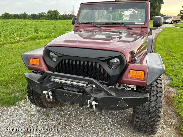 image for item FC1644 2003 Jeep Wrangler TJ Sahara Edition SUV