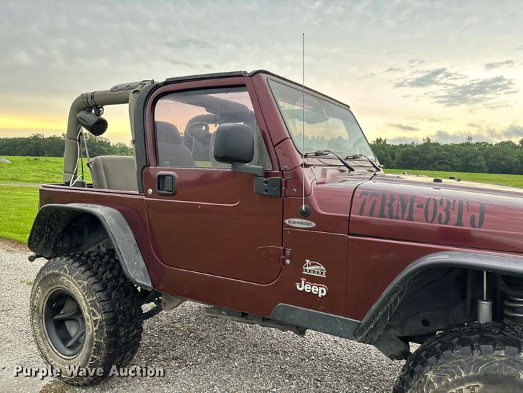 image for item FC1644 2003 Jeep Wrangler TJ Sahara Edition SUV