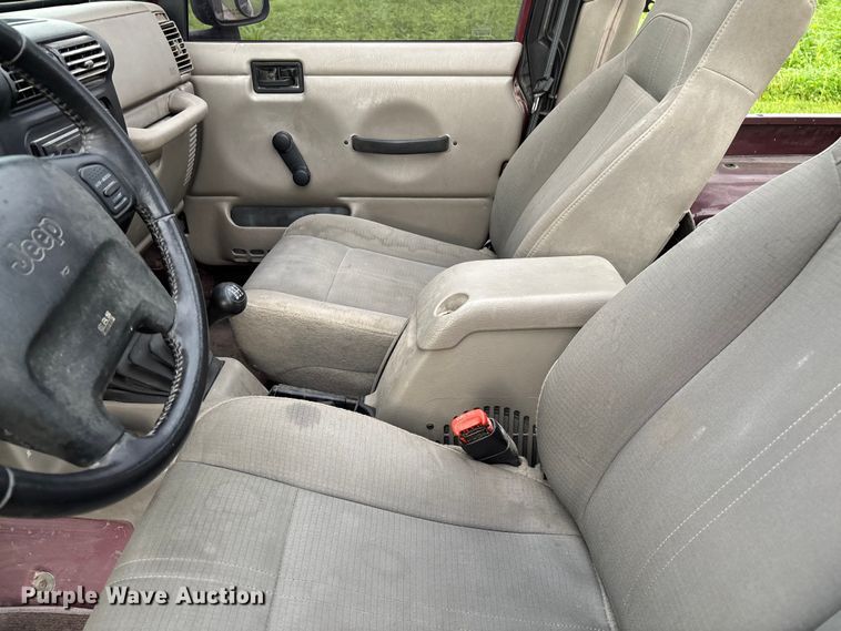 image for item FC1644 2003 Jeep Wrangler TJ Sahara Edition SUV