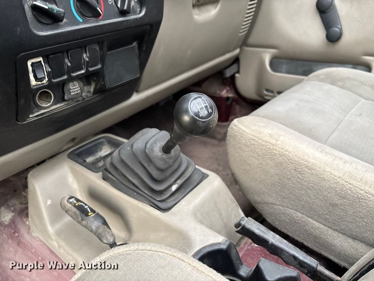 image for item FC1644 2003 Jeep Wrangler TJ Sahara Edition SUV
