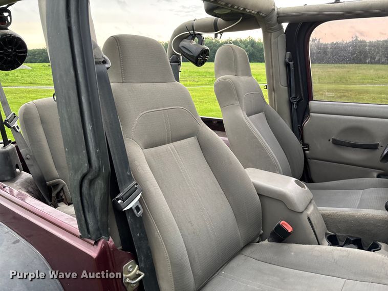 image for item FC1644 2003 Jeep Wrangler TJ Sahara Edition SUV
