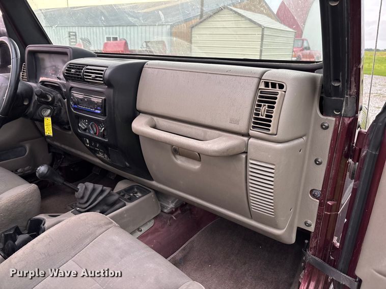 image for item FC1644 2003 Jeep Wrangler TJ Sahara Edition SUV