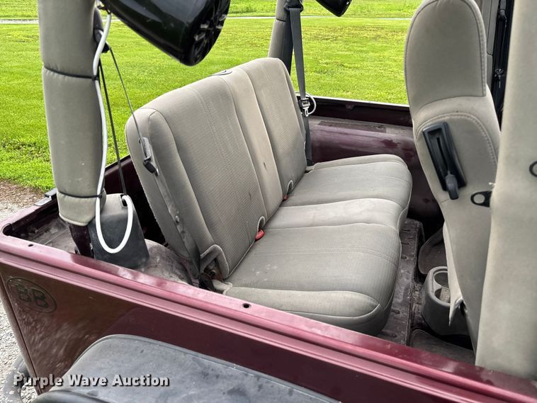 image for item FC1644 2003 Jeep Wrangler TJ Sahara Edition SUV