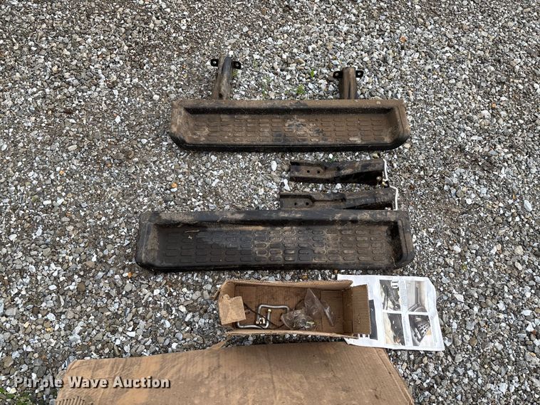 image for item FC1644 2003 Jeep Wrangler TJ Sahara Edition SUV