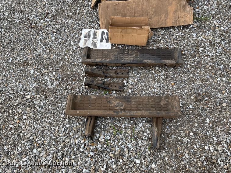 image for item FC1644 2003 Jeep Wrangler TJ Sahara Edition SUV