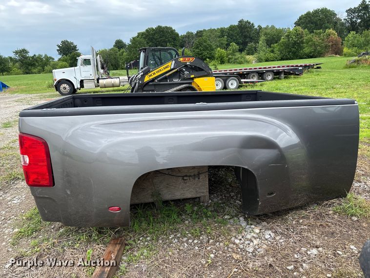 image for item FC1647 Pickup truck bed