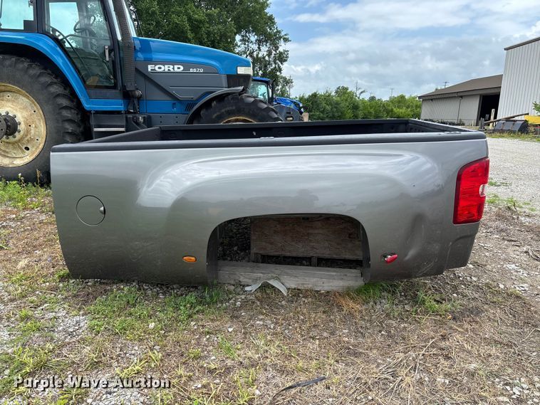 image for item FC1647 Pickup truck bed