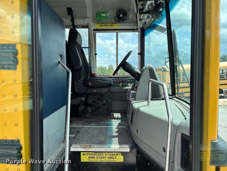image for item FC1648 2014 Thomas Built HDX school bus