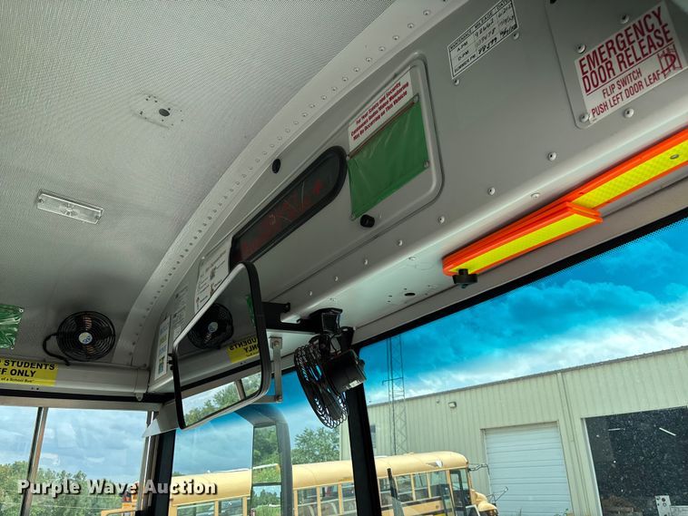 image for item FC1648 2014 Thomas Built HDX school bus
