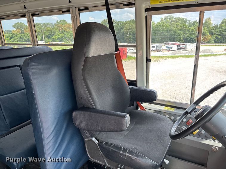image for item FC1648 2014 Thomas Built HDX school bus
