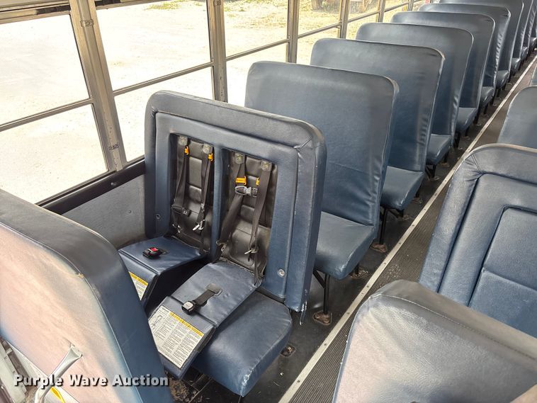 image for item FC1648 2014 Thomas Built HDX school bus