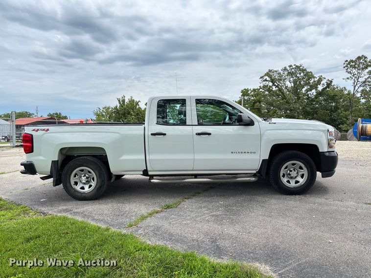 image for item FC1663 2018 Chevrolet Silverado 1500 Ext. Cab pickup truck