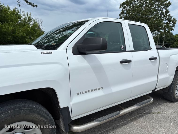 image for item FC1663 2018 Chevrolet Silverado 1500 Ext. Cab pickup truck