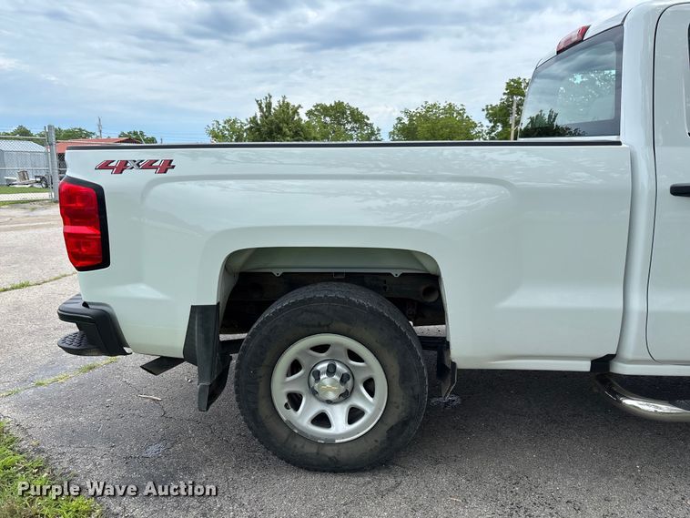 image for item FC1663 2018 Chevrolet Silverado 1500 Ext. Cab pickup truck