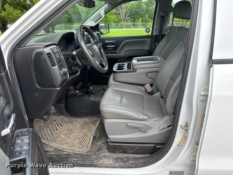 image for item FC1663 2018 Chevrolet Silverado 1500 Ext. Cab pickup truck