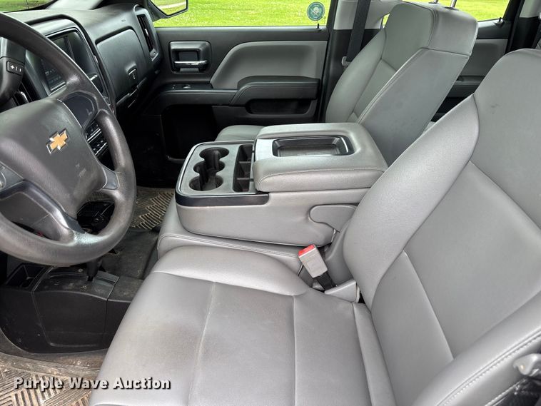 image for item FC1663 2018 Chevrolet Silverado 1500 Ext. Cab pickup truck